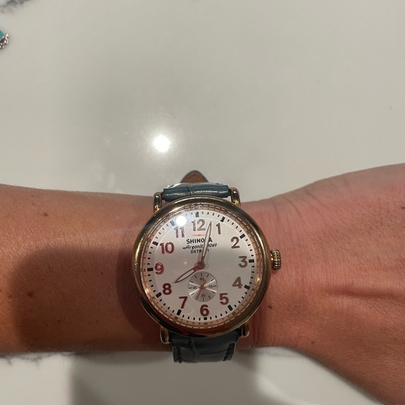 Shinola Argonite 1069 watch - Picture 3 of 5